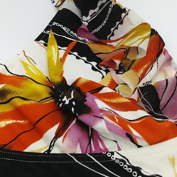 Be Creative Ruffled Floral Bikini Top - Picture 2 of 8